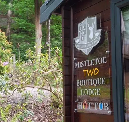 Feriehus Mistletoe Two Boutique With Hot Tub